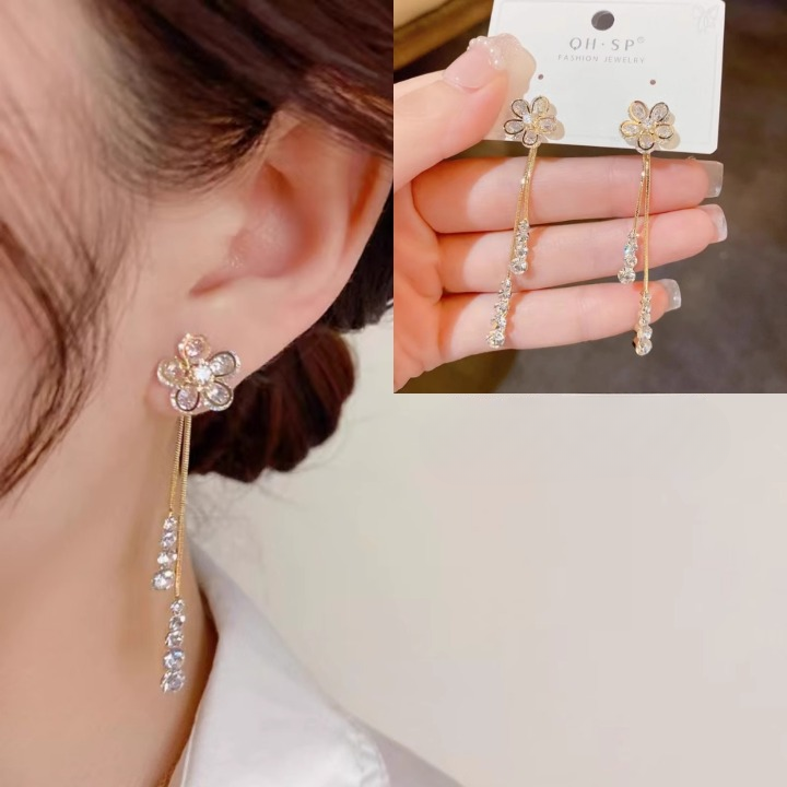 Korean Golden Harmony Earrings - Sparkling Fusion