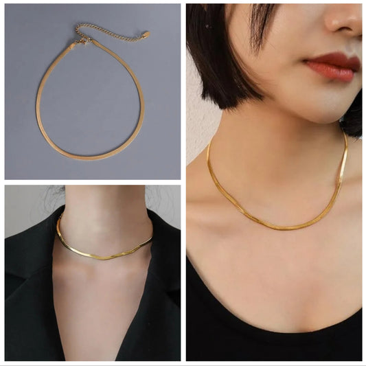 Gilded Allure: Korean Necklace Showcase - Sparkling Fusion